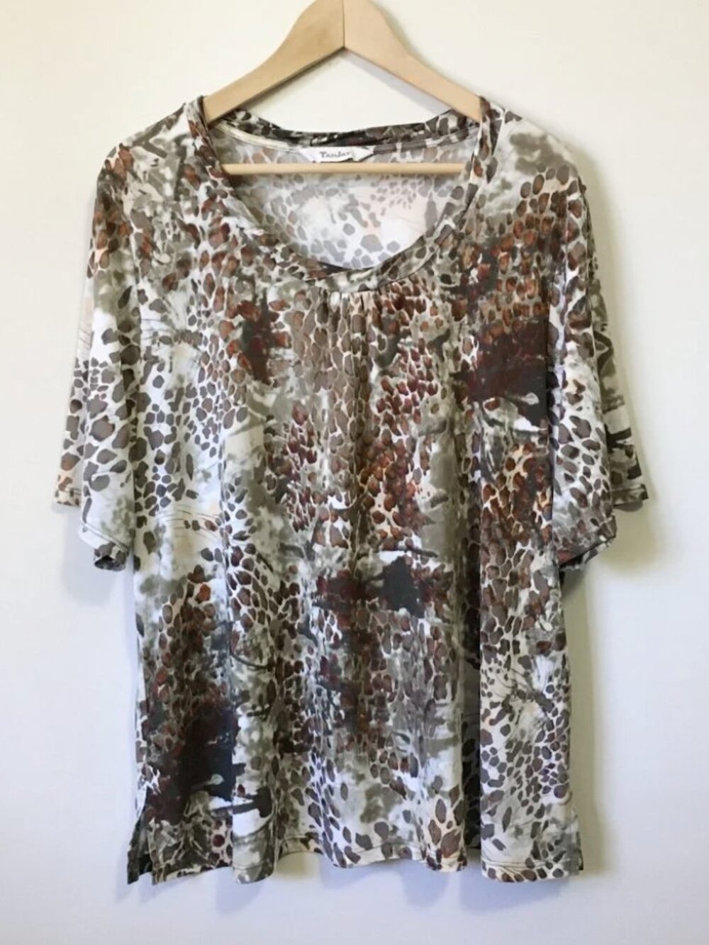 VTG Tan Jay Abstract Wild Thing Print Pleated Collar Top 90s Mob Wife